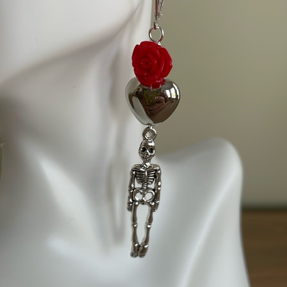 HAND CRAFTED SKELETON EARRINGS  Skeleton Charms  Hearts  Rose Beads - Picture 1 of 12